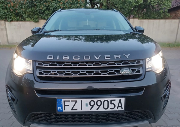 Land Rover Discovery Sport cena 63900 przebieg: 248000, rok produkcji 2017 z Brzozów małe 191